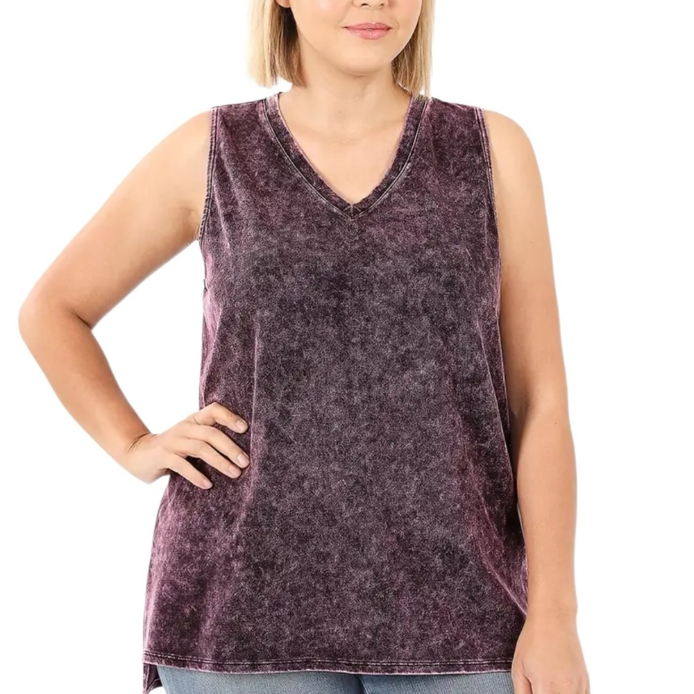 Zenana purple mineral wash relaxed fit v-neck tank. Size Large - Picture 4 of 9
